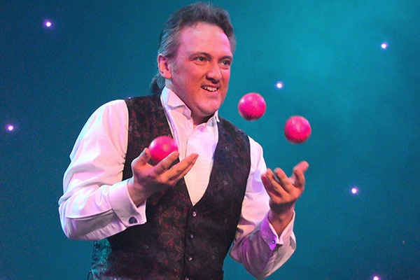 Ball Juggling Andrew Van Buren