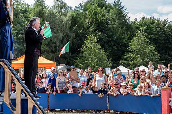 Andrew Van Buren outdoor shows arena stage